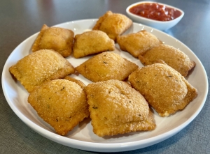 Fried Cheesy Ravioli 